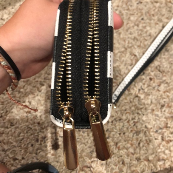 Wallet - Picture 3 of 4